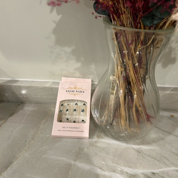 24 pcs Almond French Acrylic Press On Nail Set Reusable green stars French ✨💚 - Picture 7 of 7